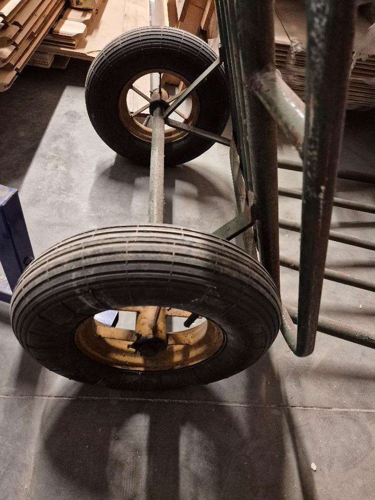 Kruiwagen, Ophalen, Gebruikt, Handmatig, Tweewielig