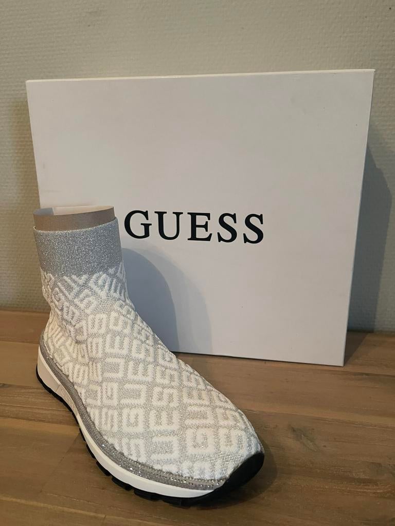 Schoenen guess, Ophalen, Nieuw