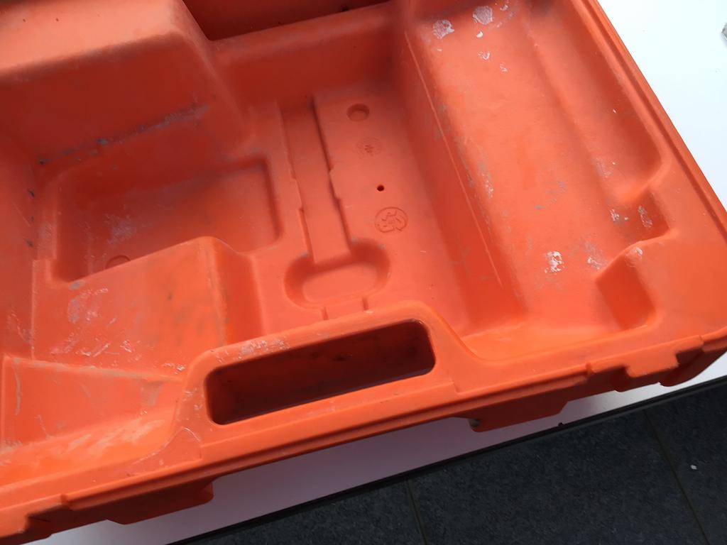 Machine à rainurer à broche pour valises, Enlèvement, Comme neuf