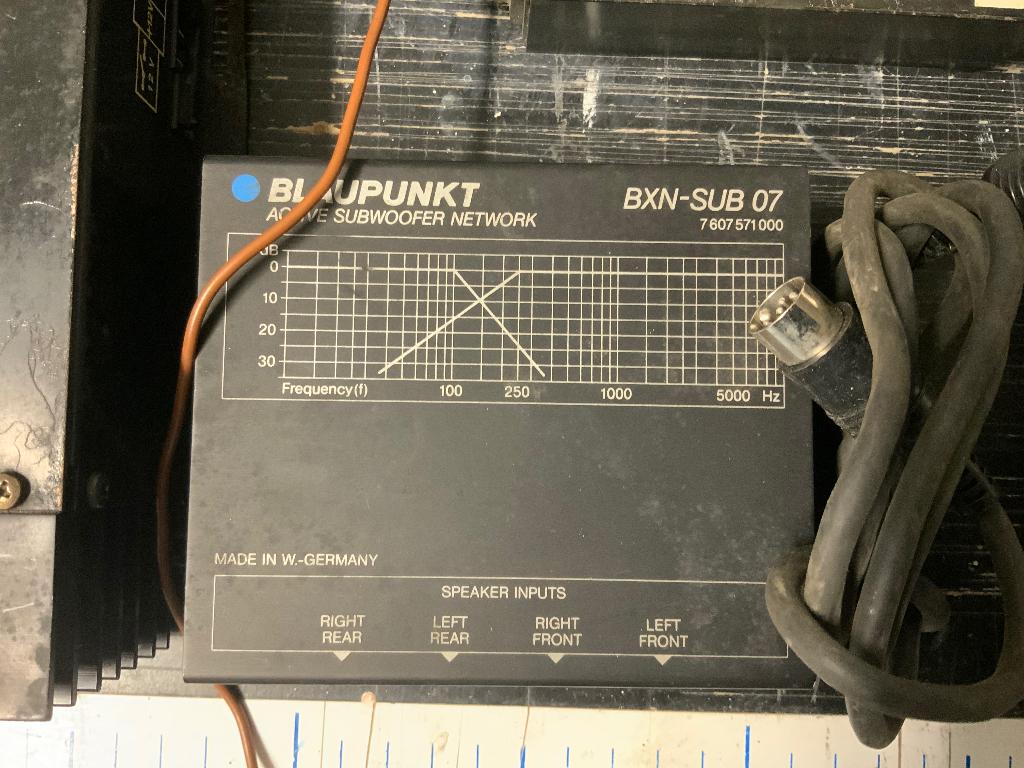 Blaupunkt subwoofer BXN-SUB 07 Plus actieve woofer SUB W 100, Autos : Divers, Autoradios, Utilisé, Enlèvement ou Envoi