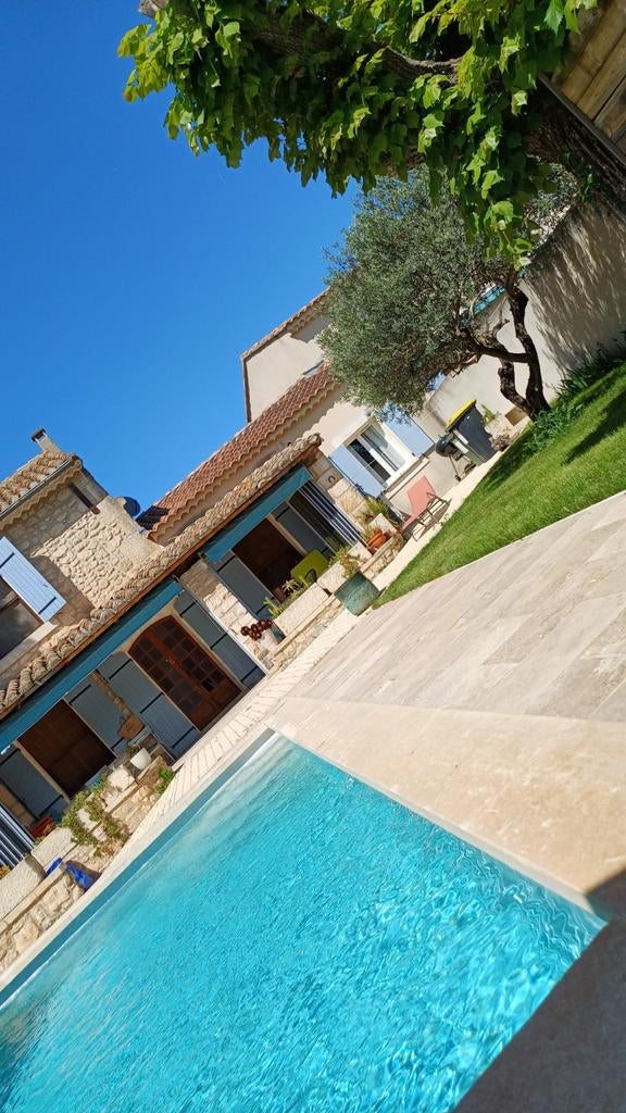 Maison de village à Maussane-les-Alpilles (13520), Climatisation, Alpes, 2 chambres, Village