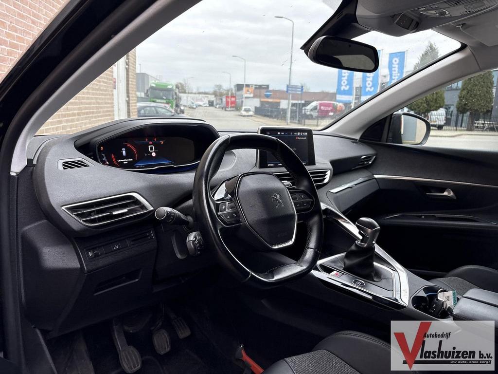 Peugeot 3008 1.2 PureTech Blue Lease Premium Avantage | € 8., Autos, Peugeot, Achat, Entreprise, Boîte manuelle, Noir