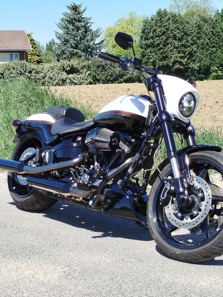 A vendre Harley Davidson Pro-street Breakout CVO 110, Motos, Plus de 35 kW, 1802 cm³, 2 cylindres, Particulier