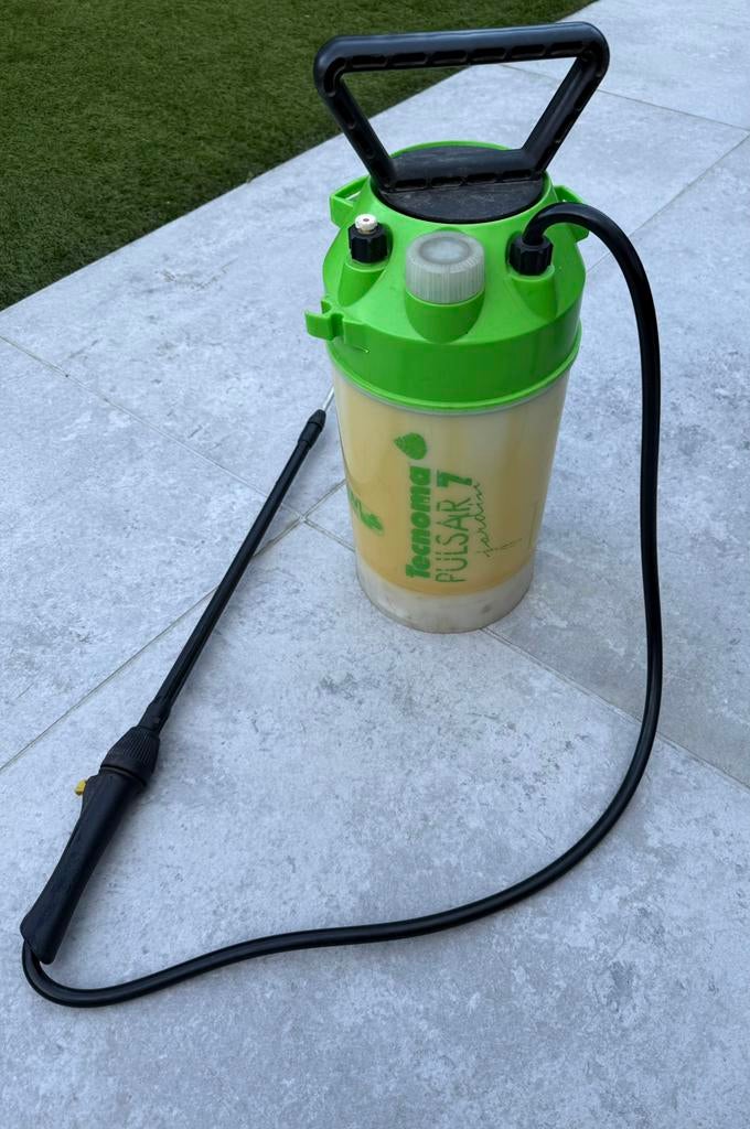 Spuit onkruidverdelger. Vijf liter. Zes euro.perfecte staat, Tuin en Terras, Bestrijdingsmiddelen, Ophalen, Zo goed als nieuw