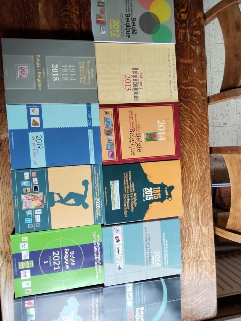 Talrijke COB-catalogi Belgische postzegels van 2012 tot 2022, Ophalen, Postfris