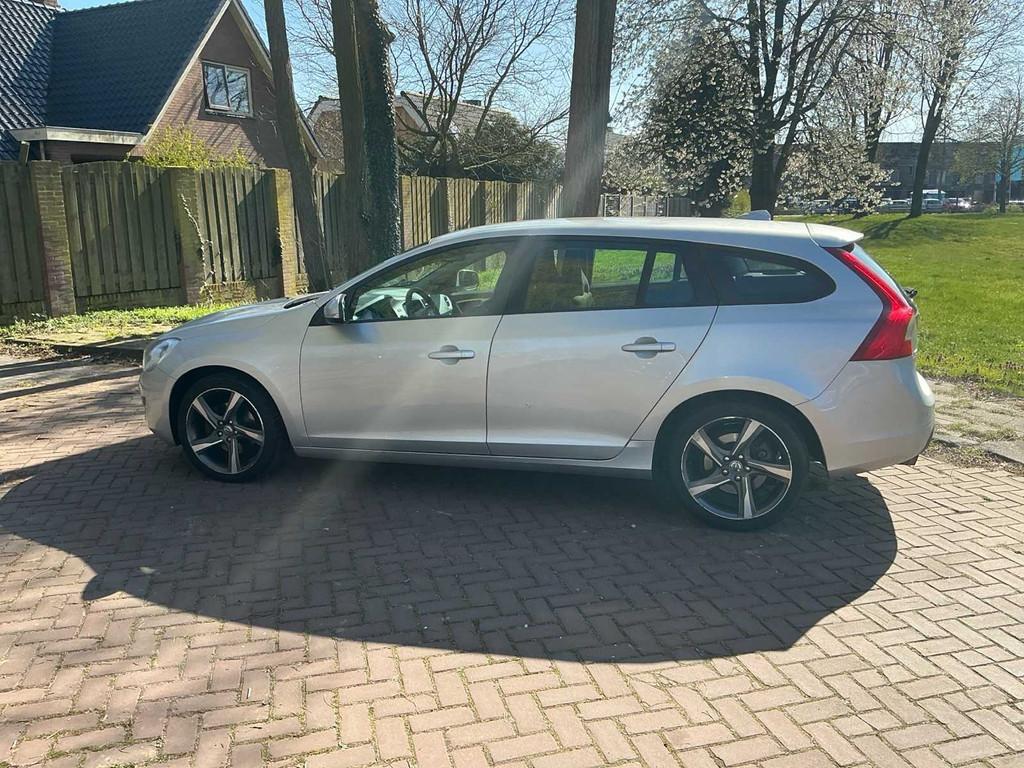 2011 Volvo V60 1.6 T4 Kinetic Personenauto, Auto's, Volvo, Euro 5, Gebruikt, Break, V60