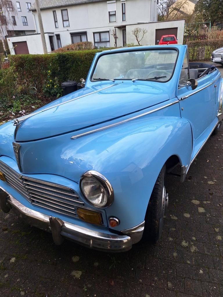 Superbe peugeot 203 C cabriolet 1955, Auto's, Oldtimers, Achterwielaandrijving, Cabriolet, Blauw, Leder