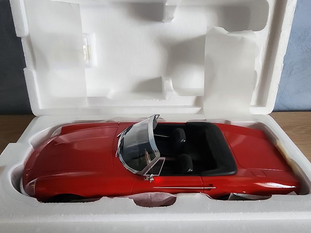 Ferrari 365 California Spider 1/18, Hobby & Loisirs créatifs, Voitures miniatures | 1:18, Enlèvement, Neuf, Voiture, Autres marques