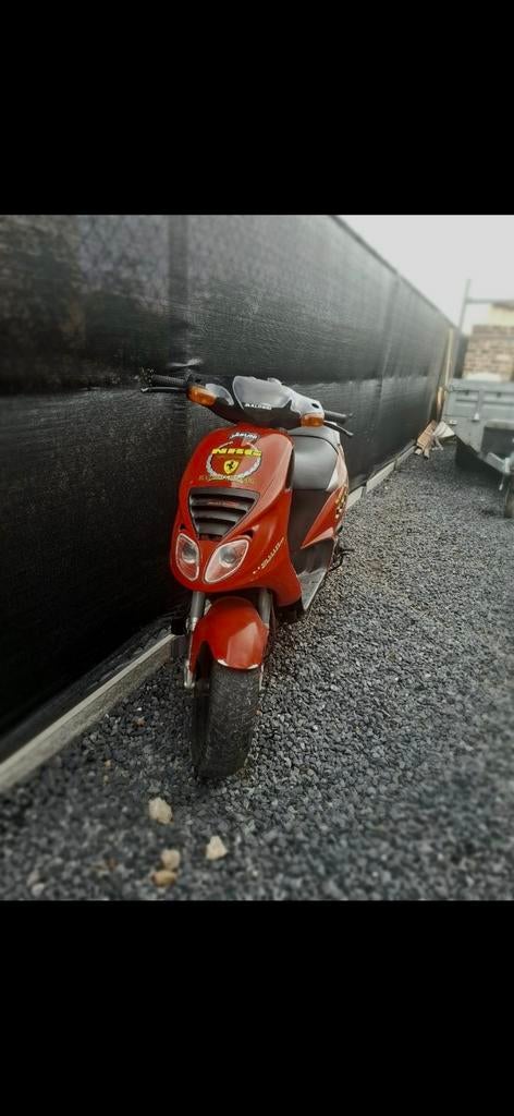 2 piaggios nrg mc2 tekoop (kijk beschrijving), Fietsen en Brommers, Scooters | Piaggio, NRG, Ophalen