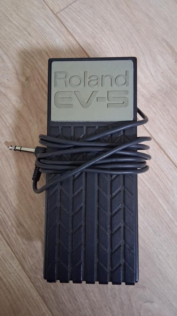 Roeland EV-5 pedaal, Muziek en Instrumenten, Ophalen of Verzenden, Volume