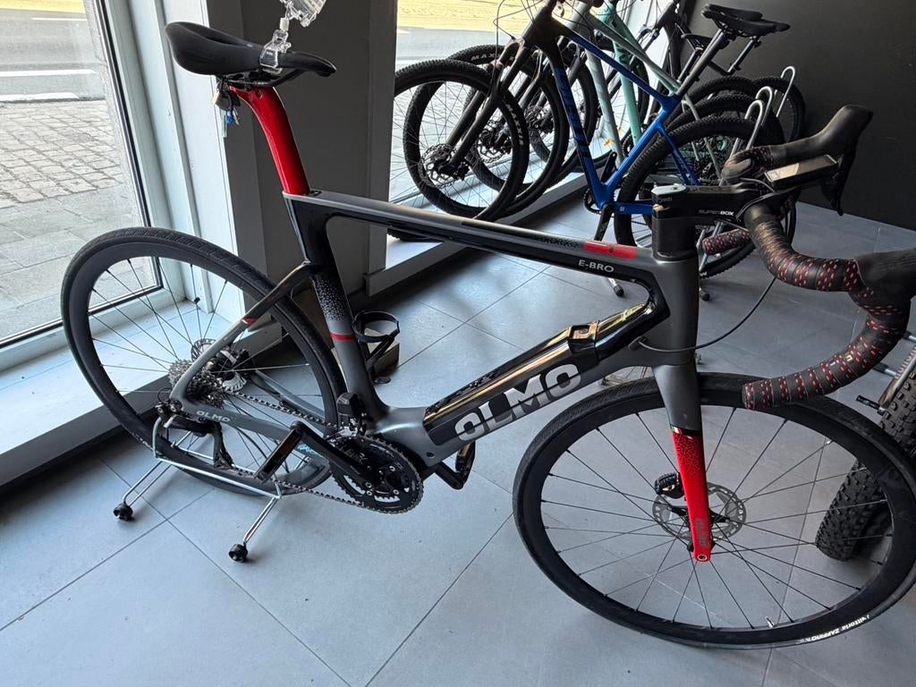 Olmo e-bro (electrische koersfiets), Vélos & Vélomoteurs, Enlèvement, Comme neuf, Carbone
