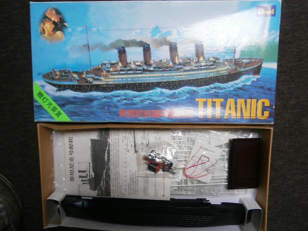 Titanic met licht en motor - 48 cm, Verzenden, Nieuw