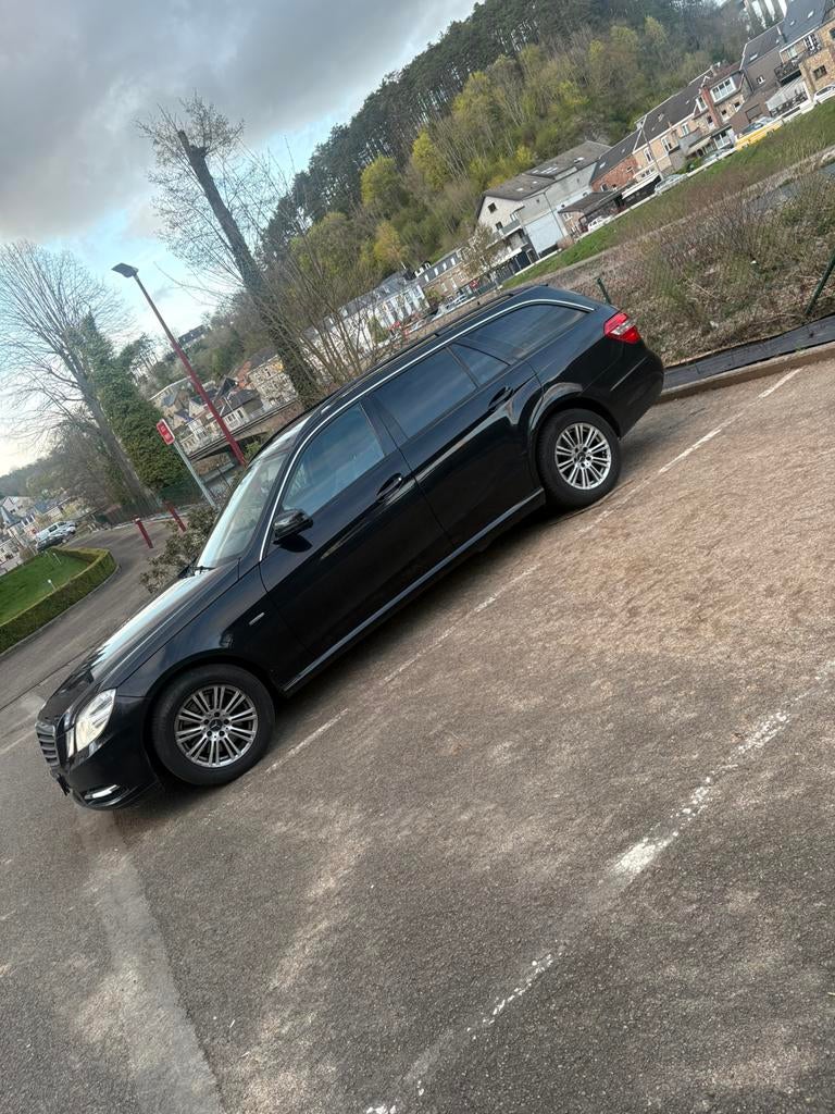 Mercedes Benz E250 CDI-station, Auto's, Automaat, 4 deurs, Zwart, Zwart