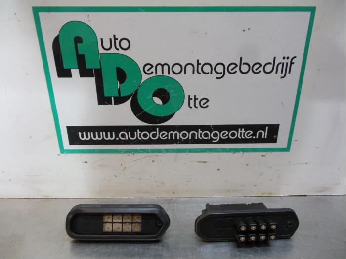 Porte coulissante commutateur d'un Peugeot 807 (807 02-), -, Utilisé, -, Peugeot