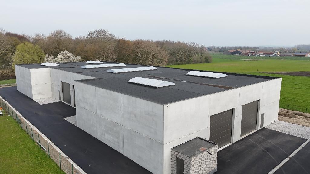 Nieuwbouw loods KMO-UNIT te koop 256m² met 1 parkeerplaats, Immo, 200 tot 500 m², Overige soorten, Aartrijke, Provincie West-Vlaanderen
