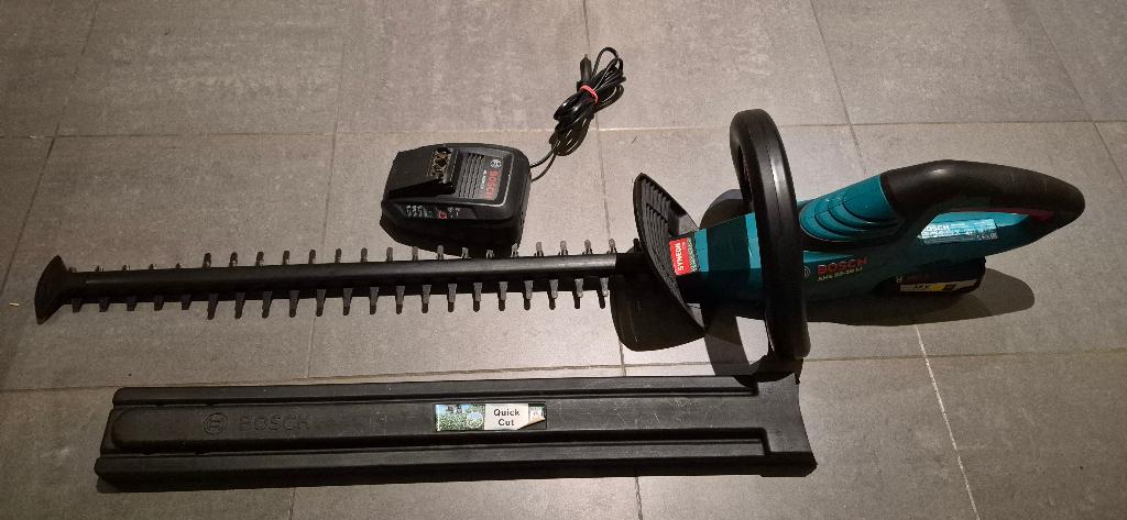Taille-haie sur batterie 18V AHS 55-20 LI, Enlèvement, Utilisé, Batterie, BOSCH
