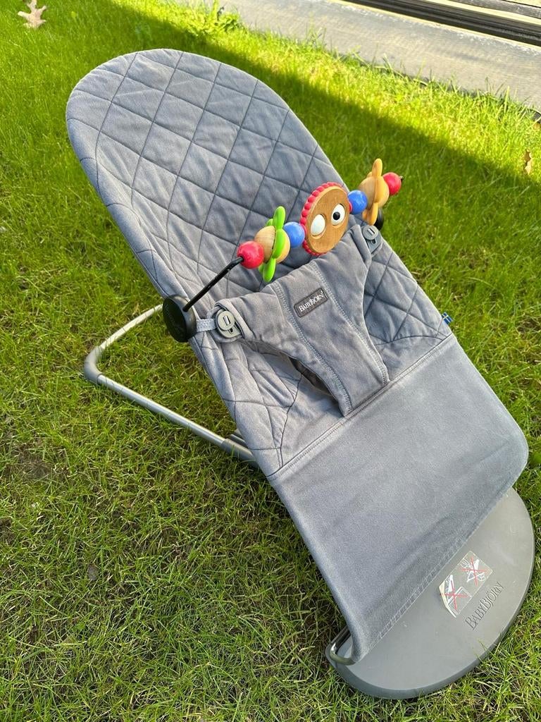 BabyBjörn wipstoel (Balance Soft / Bliss) met speelgoedboog, Kinderen en Baby's, Wipstoeltjes, Gebruikt, Wipstoel, Met gordel(s) of riempje(s)