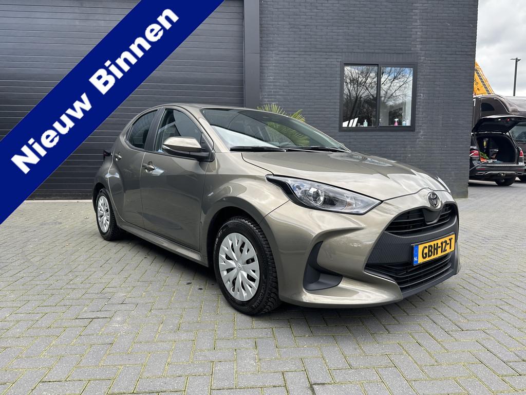 Toyota Yaris 1.5 VVT-i Comfort 125PK Achteruitrijcamera, Air, Autos, Toyota, Achat, Boîte manuelle, Entretenue par le concessionnaire