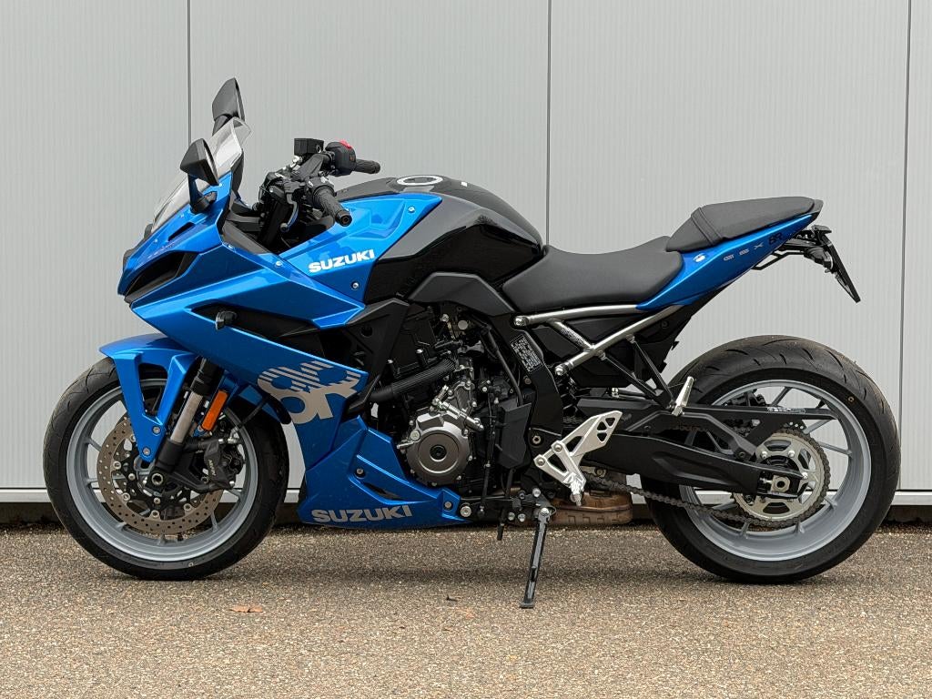 Suzuki GSX-8R in nieuwstaat met slechts 2900km, Motoren, Motoren | Suzuki, 2 cilinders, Traction Control, Motorrijbewijs A, Bedrijf