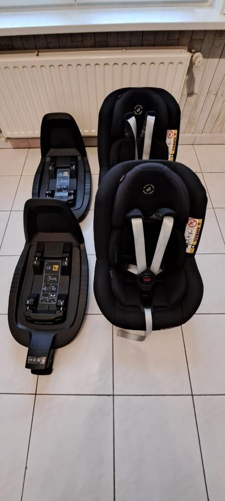 2 Autostoelen maxi- cosi + onderstel isofix, Kinderen en Baby's, Autostoeltjes, Ophalen, Gebruikt, 9 t/m 18 kg, Isofix