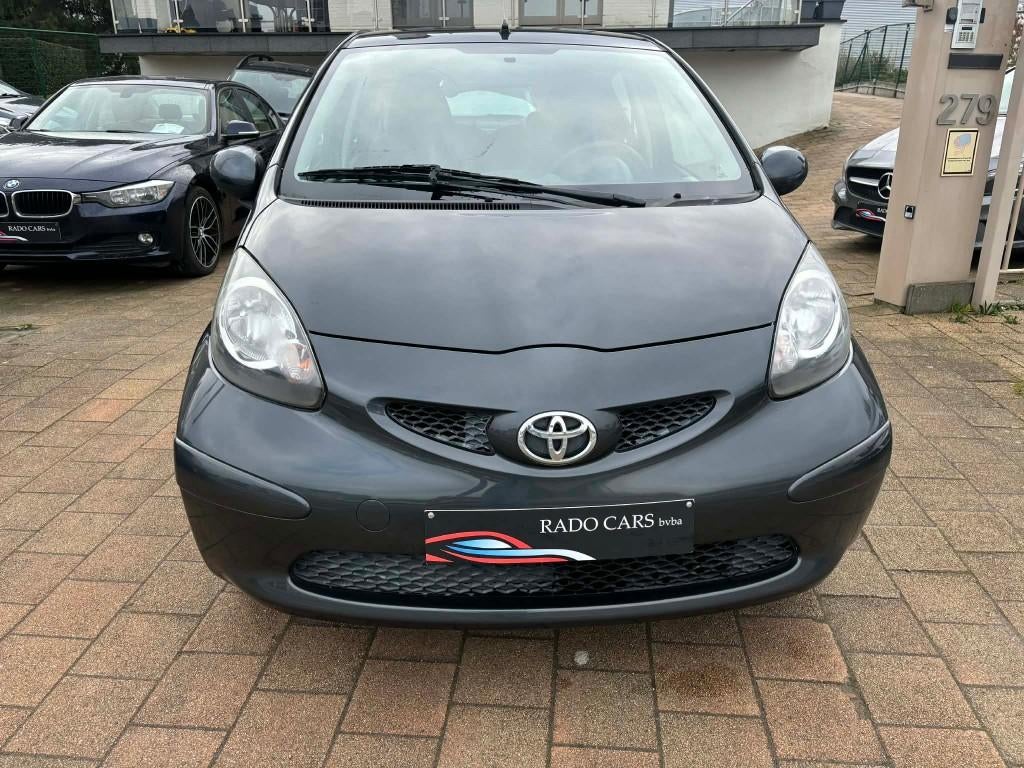 Toyota Aygo benzine 03/2006, 4 zetels, 50 kW, Bedrijf, Handgeschakeld