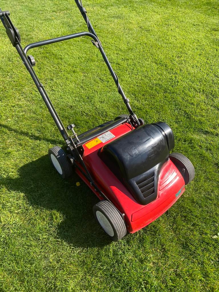 Verticuteerder 1800W, Tuin en Terras, Ophalen, Zo goed als nieuw