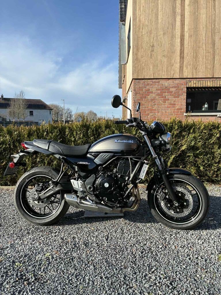 Kawasaki z650rs - 150km - 4j garantie, Motoren, Motoren | Kawasaki, 2 cilinders, Nieuw, Motorrijbewijs A, Particulier