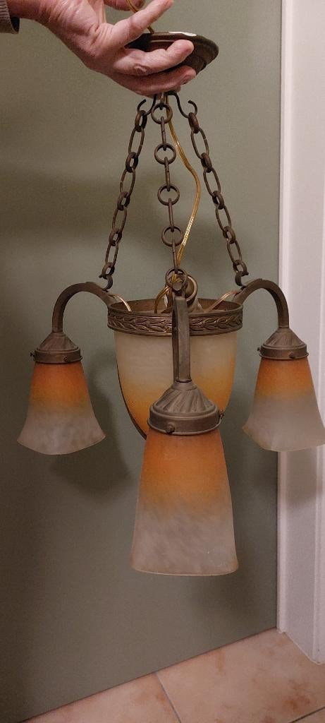 Bronzen Art Deco luchter met glaspasta getekend Schneider, Ophalen