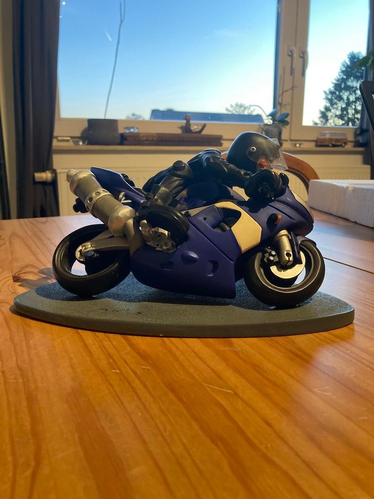 Slider figurine 30cm en resine, Enlèvement, Comme neuf