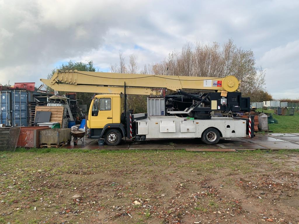 camion grue avec tous les accessoires de toit 42 mt 1500 kg, Enlèvement ou Envoi, Utilisé