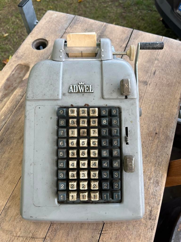 Ancienne calculatrice, Antiquités & Art, Antiquités | Bureau & Affaires, Enlèvement