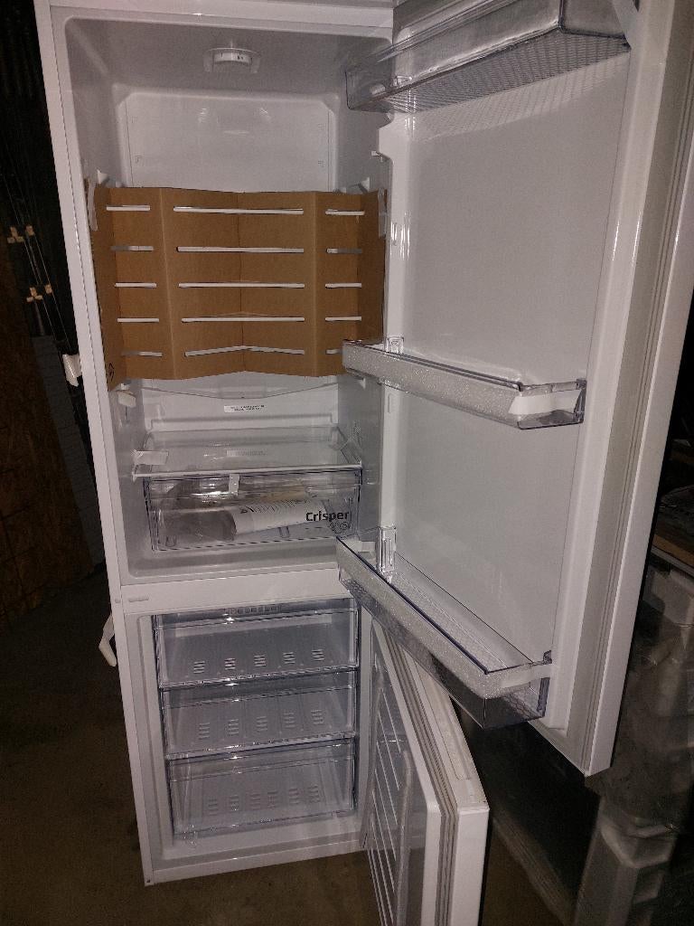 Réfrigérateur beko neuf, Ophalen, Nieuw, Met vriesvak