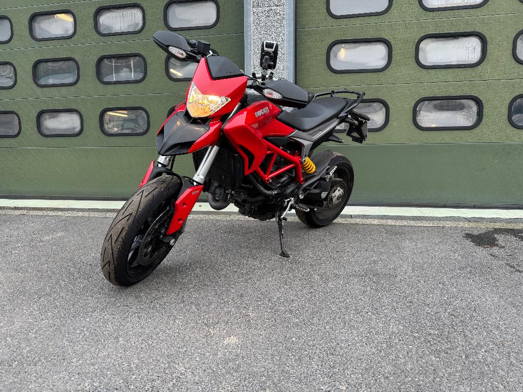 Ducati Hypermotard 821, Motoren, Motoren | Ducati, Particulier, SuperMoto, meer dan 35 kW, 2 cilinders, Motorrijbewijs A, ABS