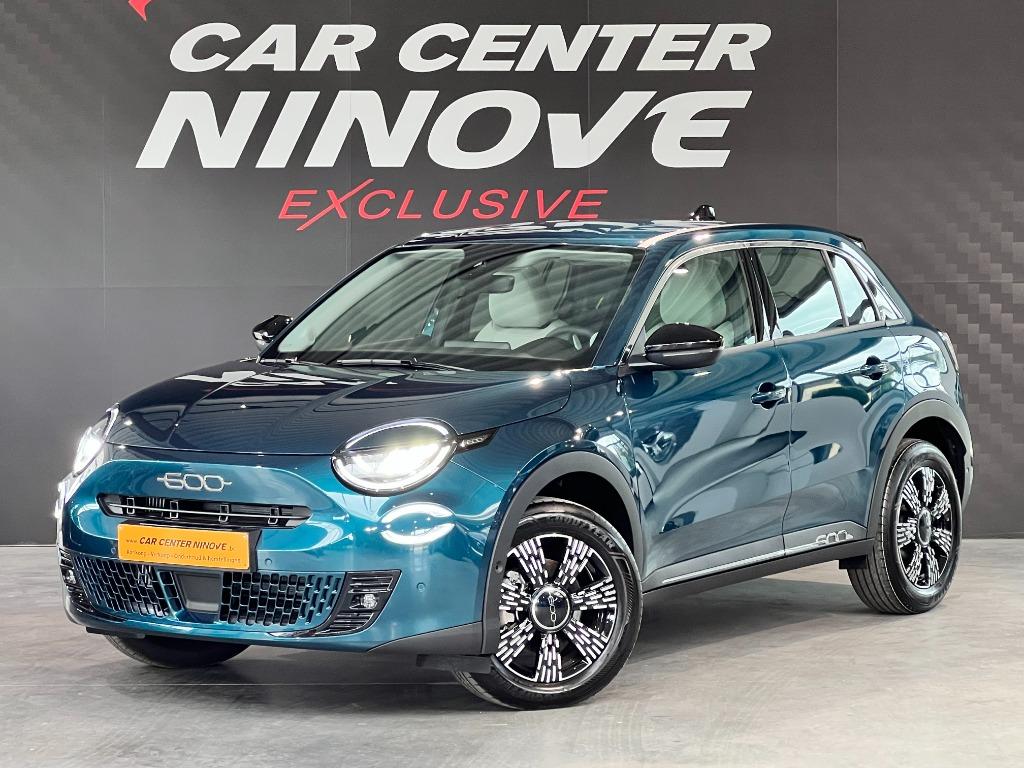 Fiat MHEV * Android Auto * Automatique * 21 Km * Navigation, Autos, Fiat, 100 kW, Euro 6, Garantie prolongée, 109 g/km