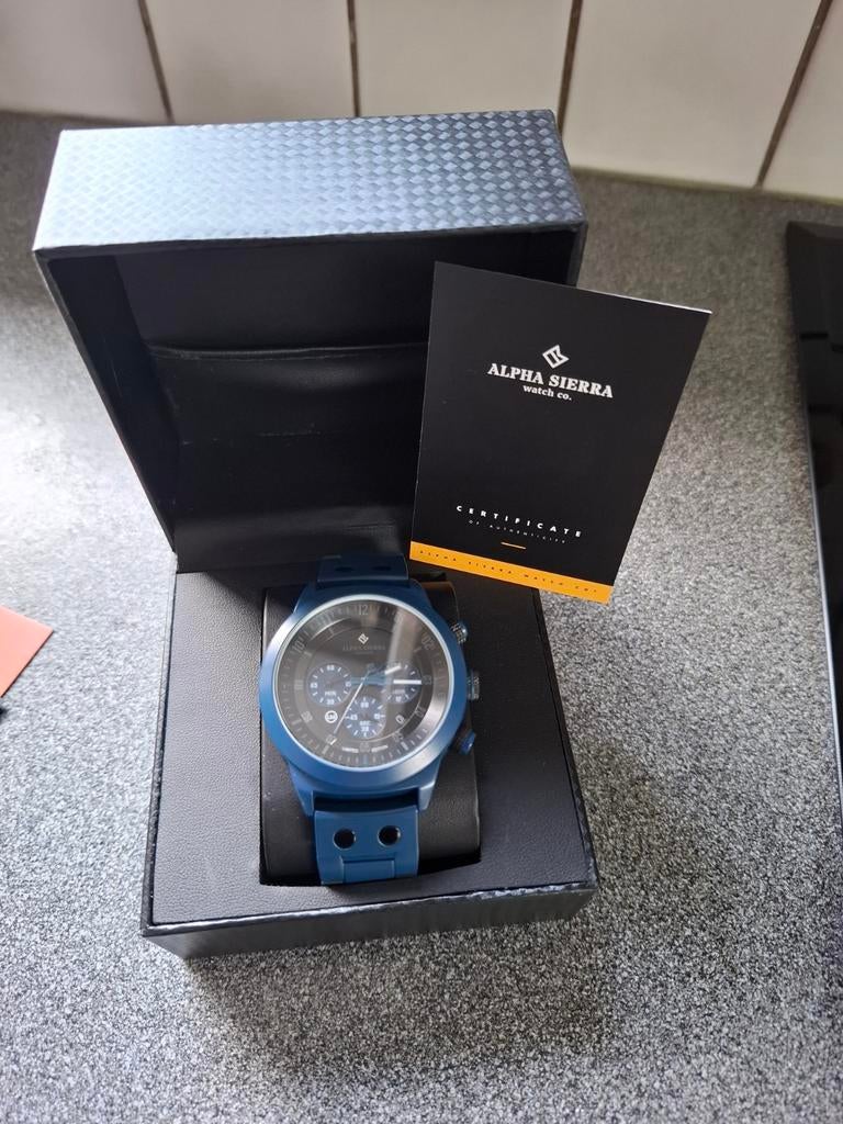 ALPHA SIERRA LIMITED EDITION. LGM 70BL.Nieuw., Enlèvement