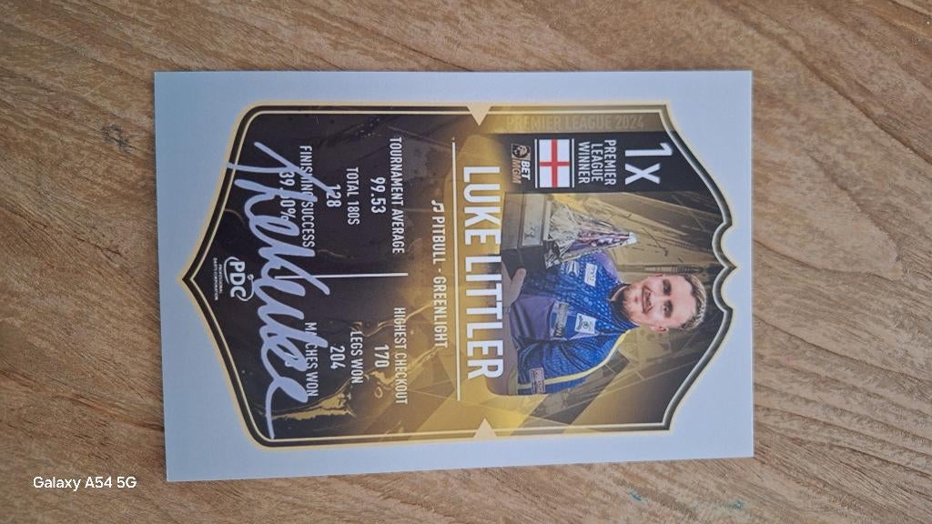 Foto Luke Littler met handtekening (print) #3 Darts, Sport en Fitness, Darts, Verzenden, Nieuw, Overige typen