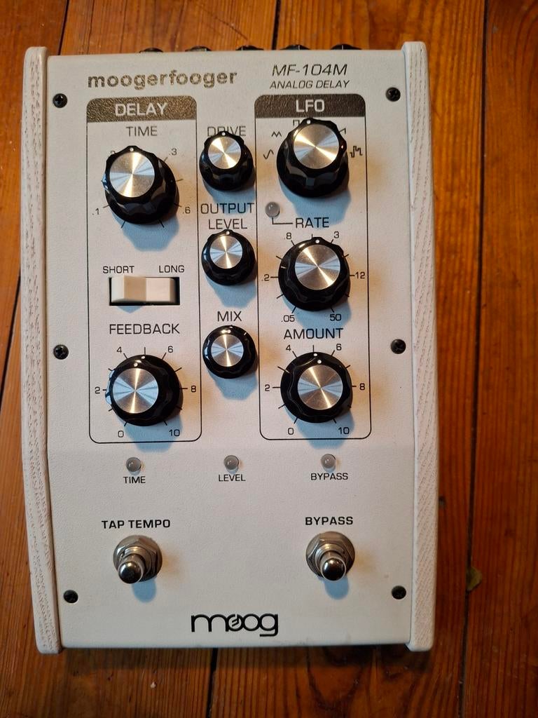 Moog Moogerfooger MF-104M Analog Delay, Muziek en Instrumenten, Effecten, Zo goed als nieuw, Delay of Echo, Ophalen of Verzenden