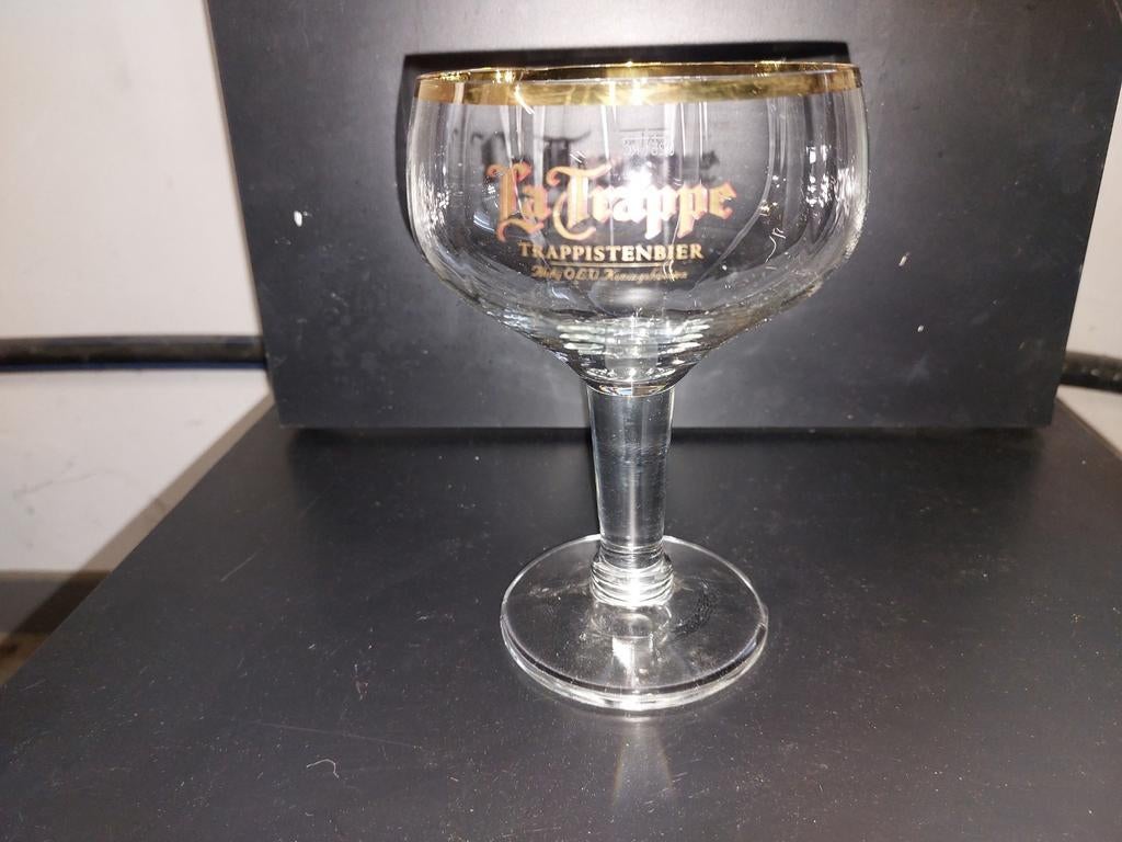 Ancien verre à bière La Trappe, Collections, Enlèvement ou Envoi, Comme neuf, Verre à bière