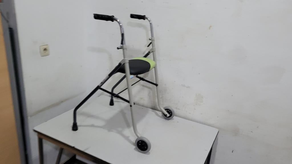 déambulateur vermeiren  avec deux roues légère pliable, Enlèvement ou Envoi