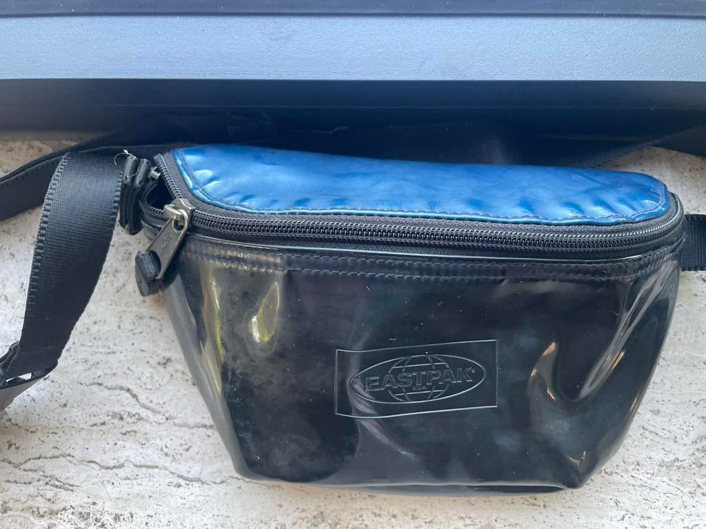 Heuptasje Eastpak, Ophalen, Gebruikt