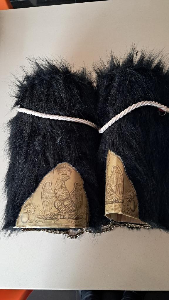 COIFFURES - TENUES - FOLKLORE, Collections, Enlèvement ou Envoi, Utilisé