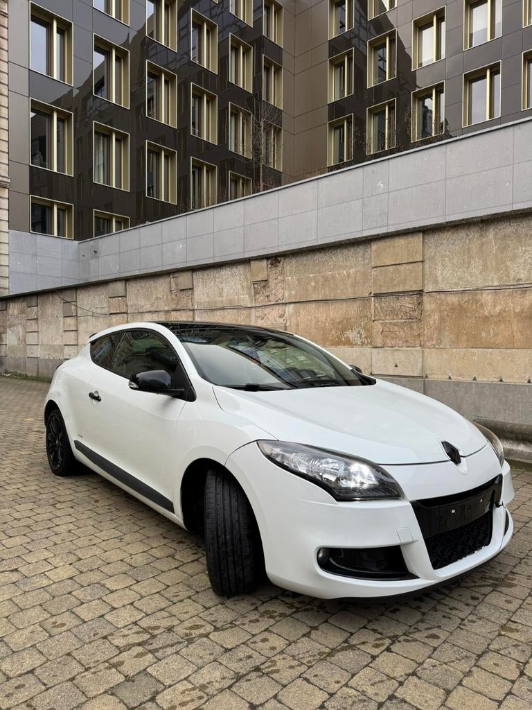 Renault Megane 3 Monaco GP, Autos, Euro 5, Boîte manuelle, Entretenue par le concessionnaire, Noir