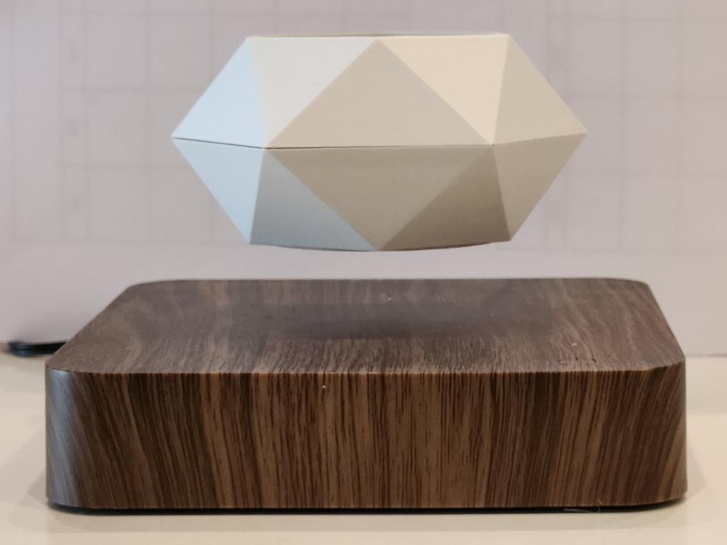 Zwevende bloempot, Enlèvement ou Envoi