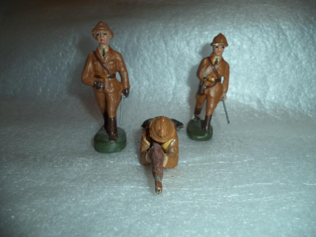 Nazaire Beeusaert lot 3 soldaten officieren en schutter, Ophalen of Verzenden