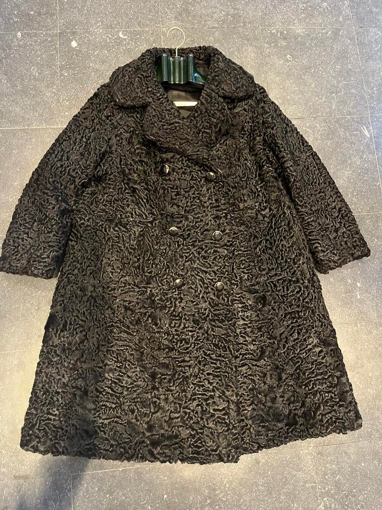 Le Bon Manteau Astracan noir modèle évasé, Taille 42/44 (L), Comme neuf, Enlèvement, Le Bon