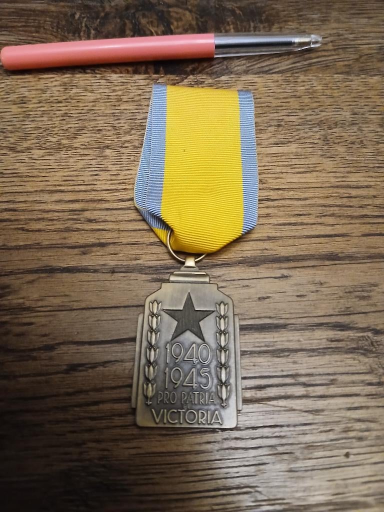 Medaille efforts coloniales congo belge 40 45, Enlèvement ou Envoi, Armée de terre, Ruban, Médaille ou Ailes