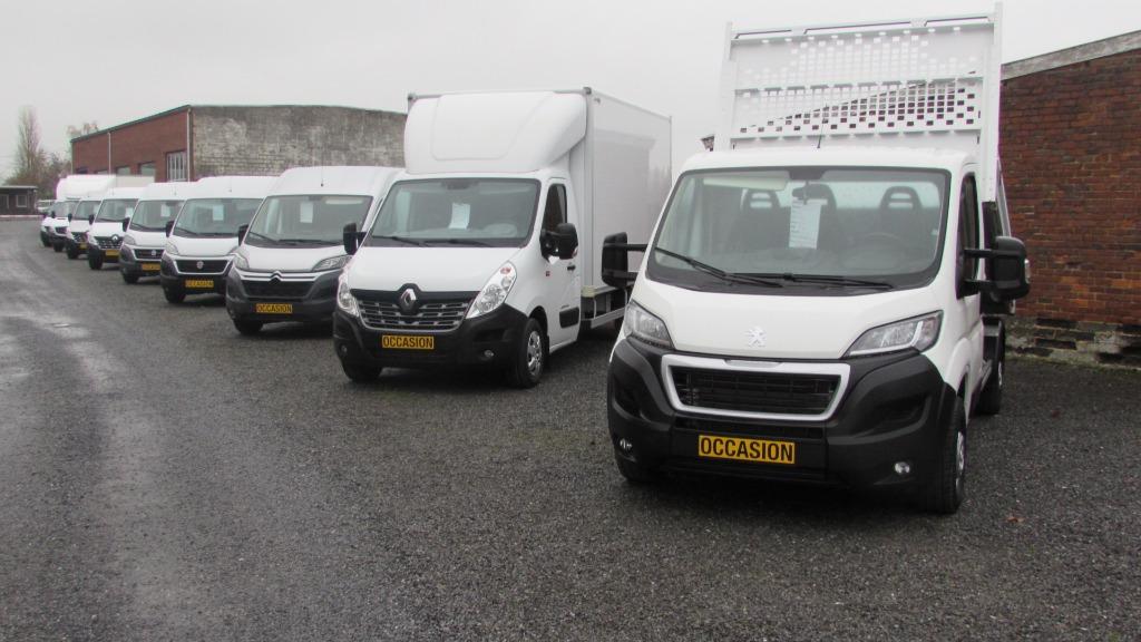 a vendre camionnette occasion toute marque RENSEIGNEMENTS, Auto's, Bestelwagens en Lichte vracht, Voorwielaandrijving, Euro 5