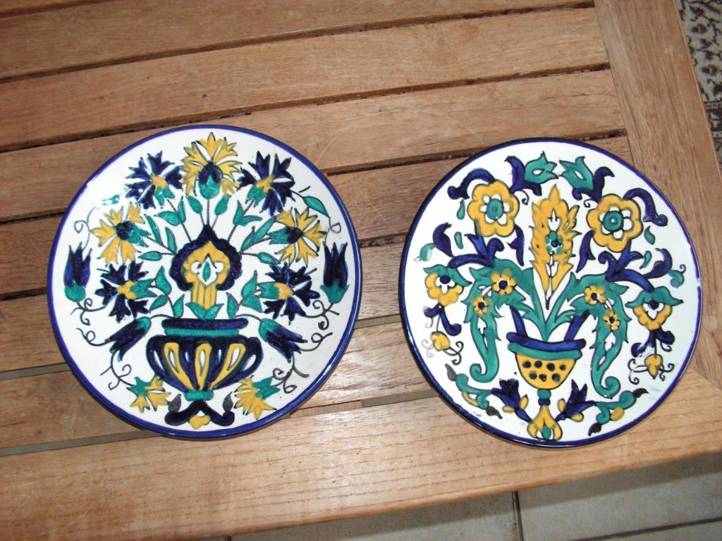 2 prachtige bordjes in keramiek., Antiek en Kunst, Ophalen of Verzenden