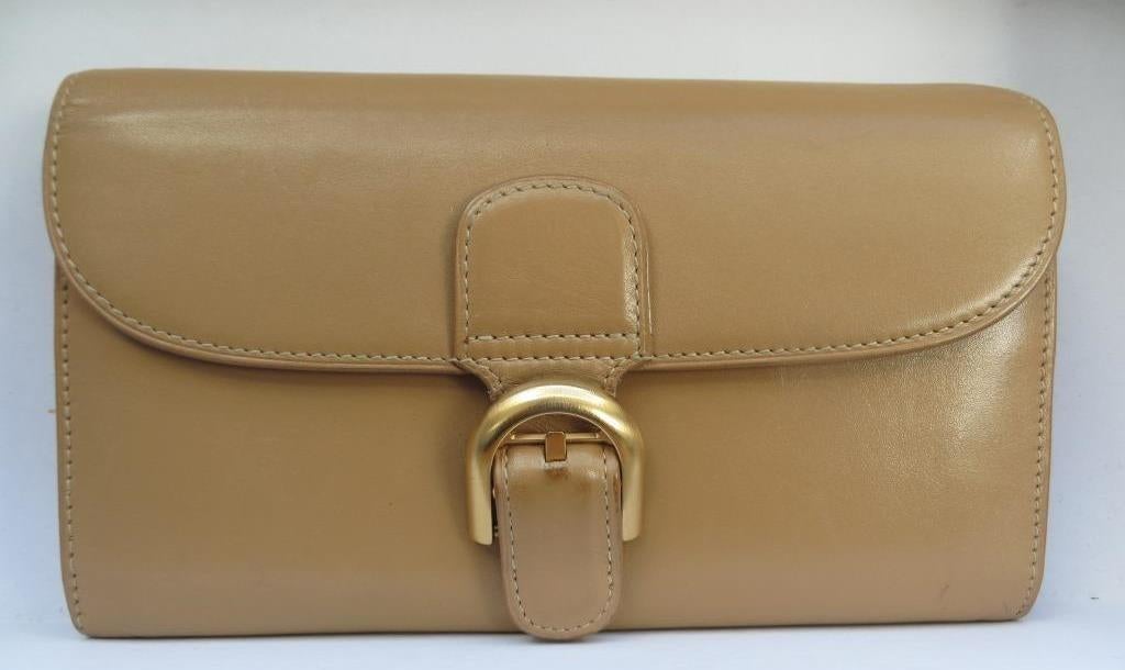 Delvaux portefeuille brillant, Handtassen en Accessoires, Overige merken, Gebruikt, Beige, Ophalen of Verzenden