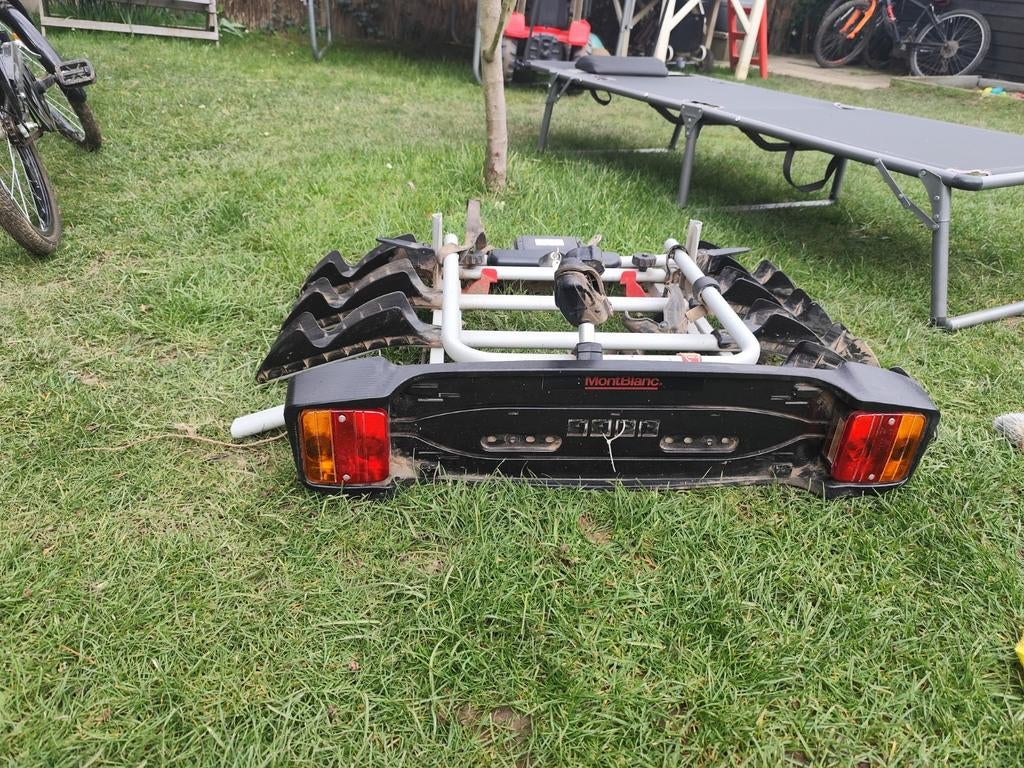 Porte -velo , pour 4 pc neuf jamais outiliser, Enlèvement